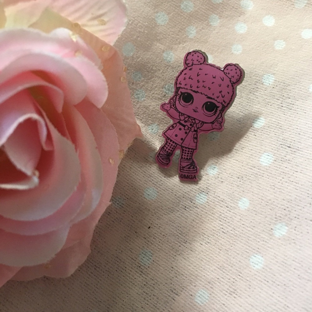 Girl’s LOL Pin - Picture 6 of 6